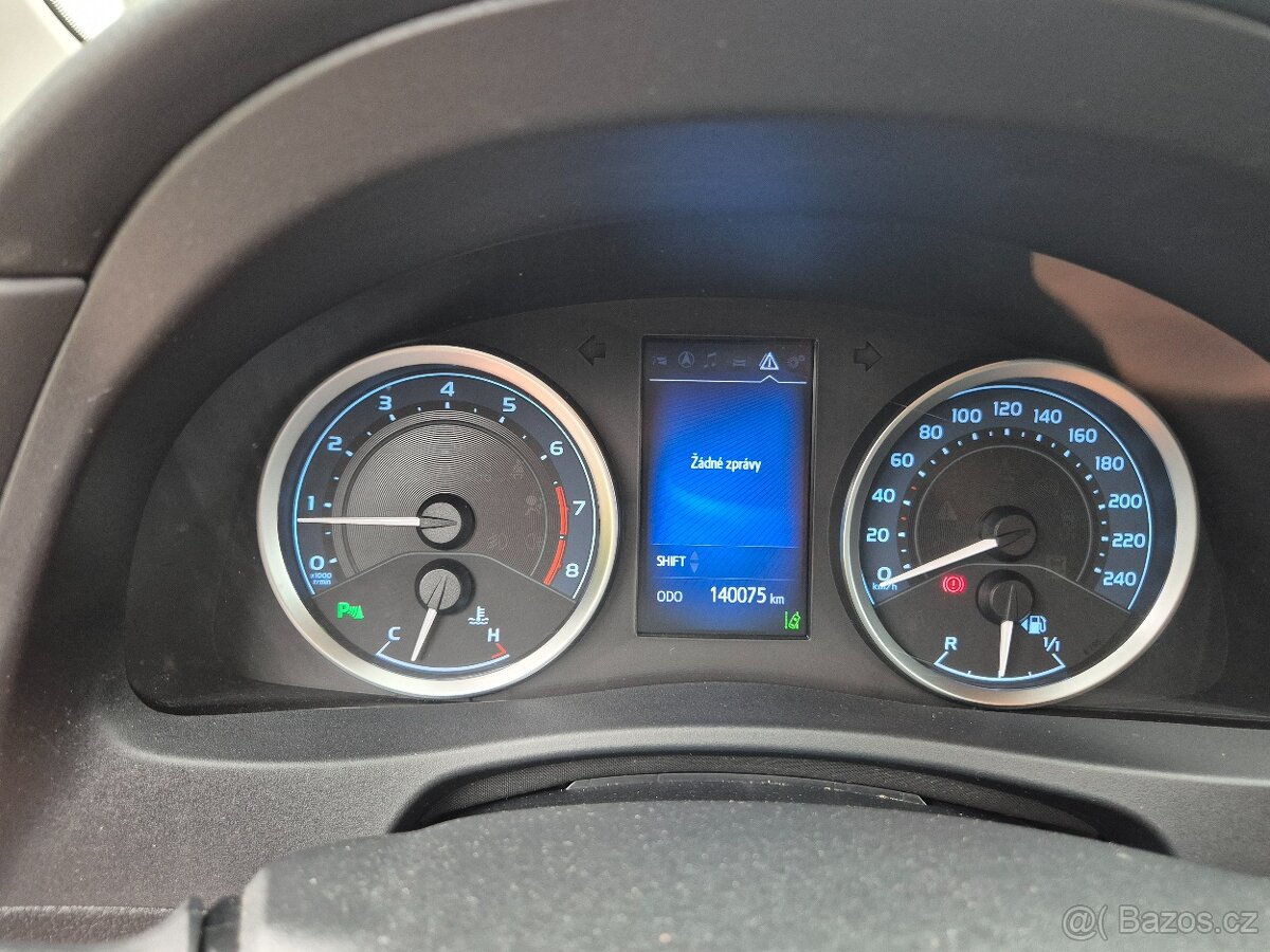 Toyota Corolla 1.6 VVTi - 13
