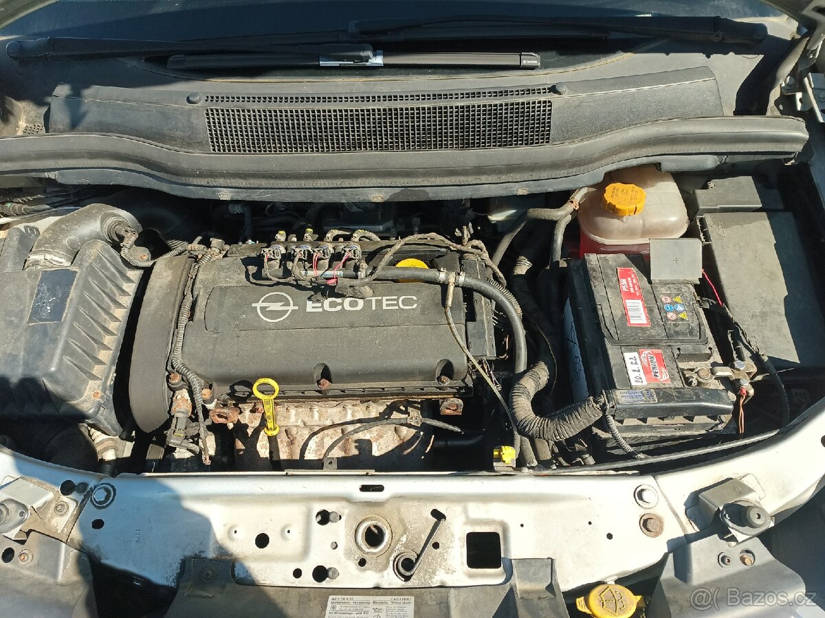 Prodám Opel Zafira 1,8 16 V lpg - 13
