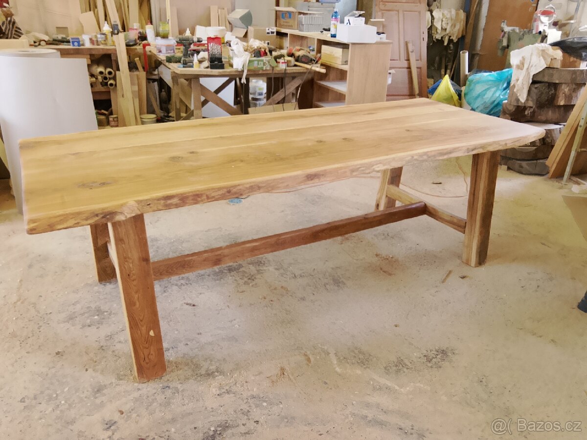 Dubový jídelní stůl 260x104 cm - 13