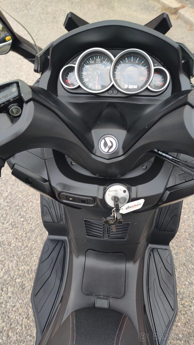 SYM GTS 300 i ABS - 13