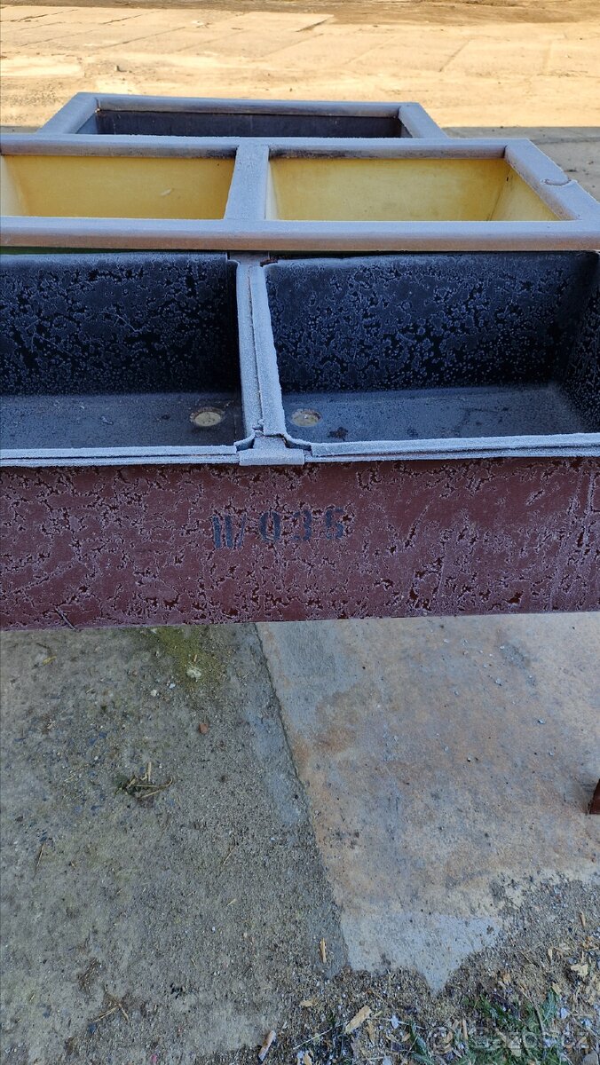 Mycí stůl starší 3x - 13