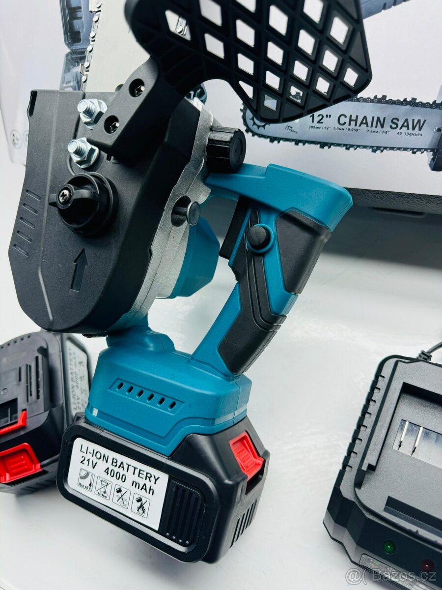 Aku pila 12” s automatickým mazáním + 2x baterie - 13