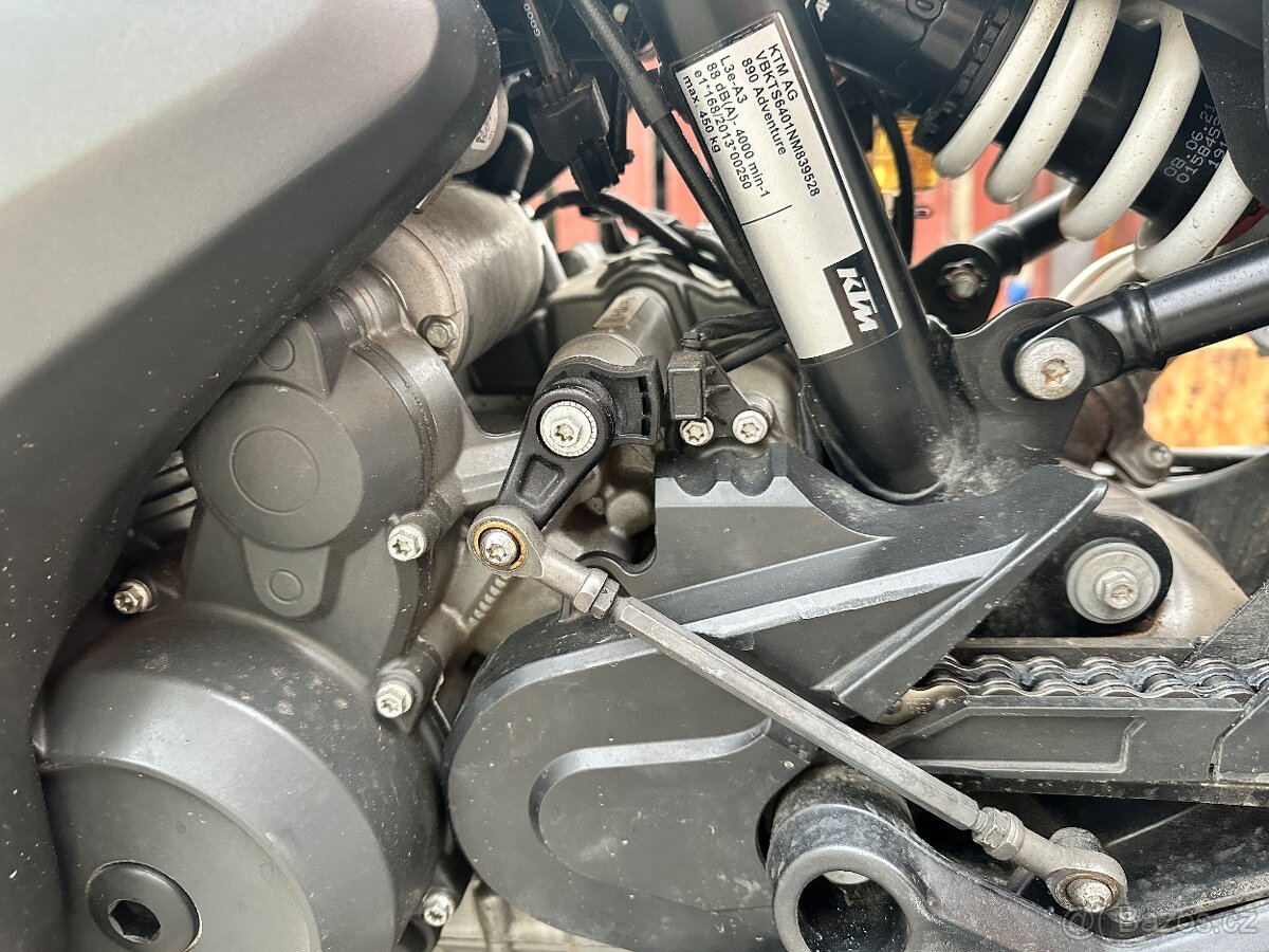 KTM 890 Adventure S - 13