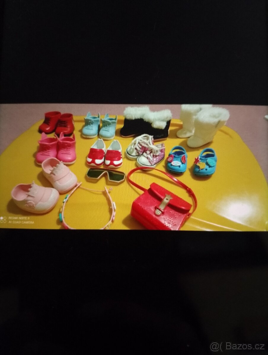 Různé hračky a oblečky B.b - 13