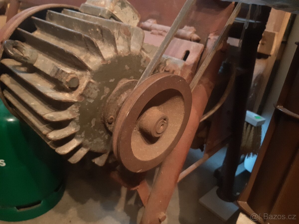 Soustruh na dřevo - 13