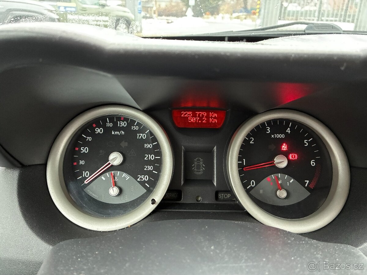 Renault Megane 1.6i 16V 83kW DIGI KLIMA TAŽNÉ NOVÁ AKU - 13