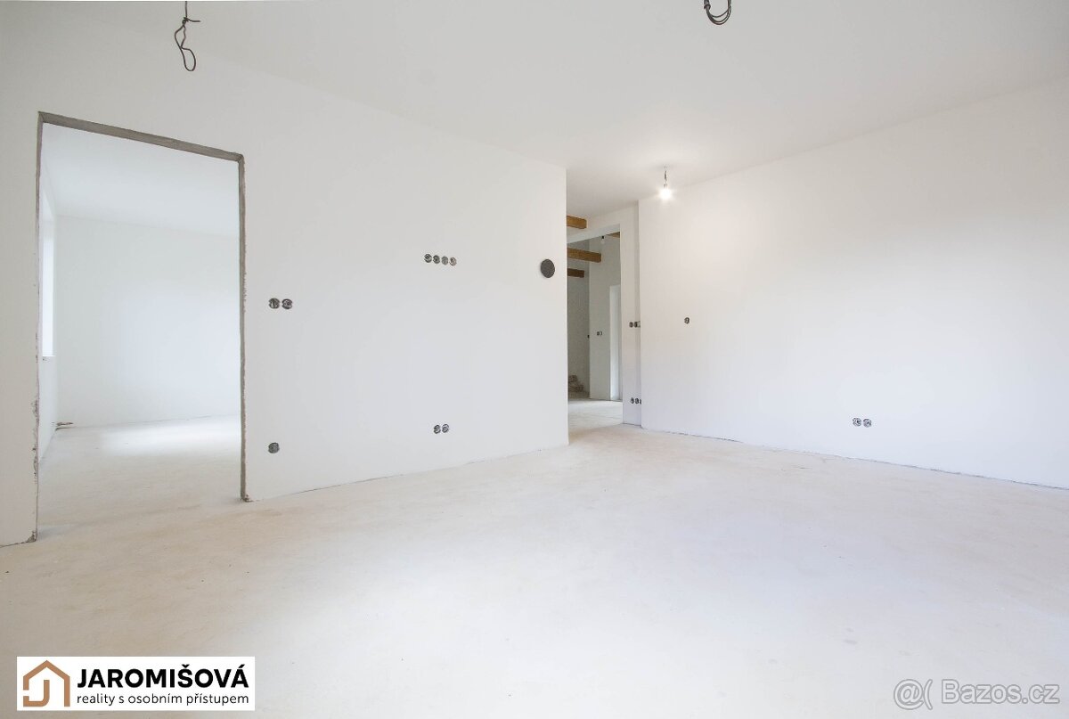 Prodej rodinného domu 107 m², pozemek 469 m² - 13