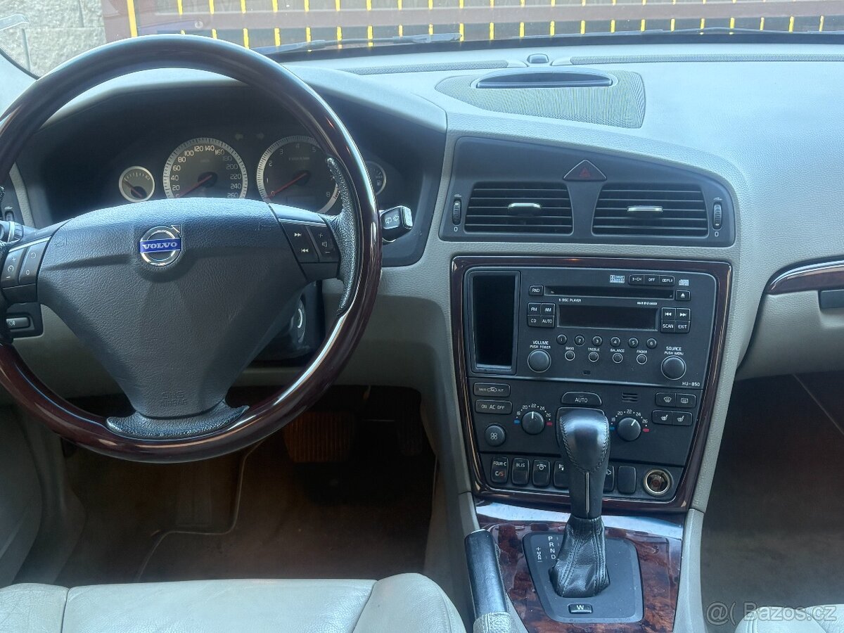 Volvo V70 2,5 AWD - 13