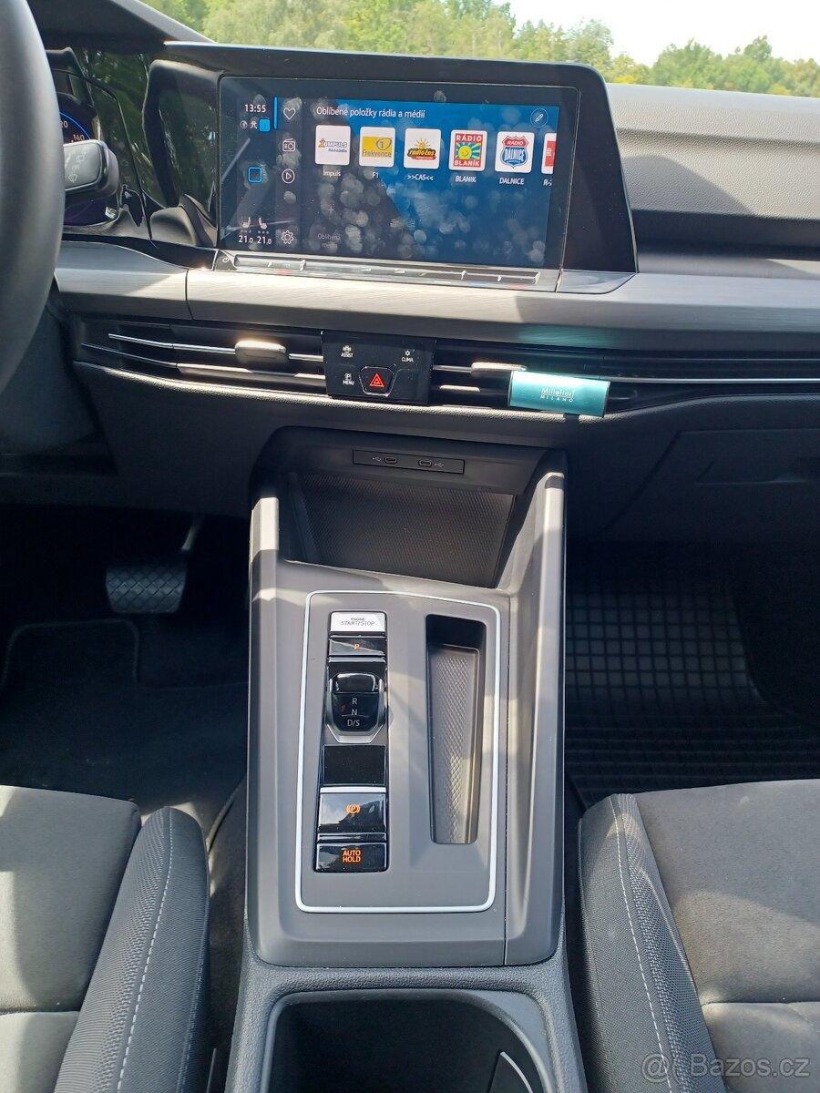 VW Golf 8, r.v. 2021 - k převzetí Vám stáčí jen 40.000,- Kč - 13