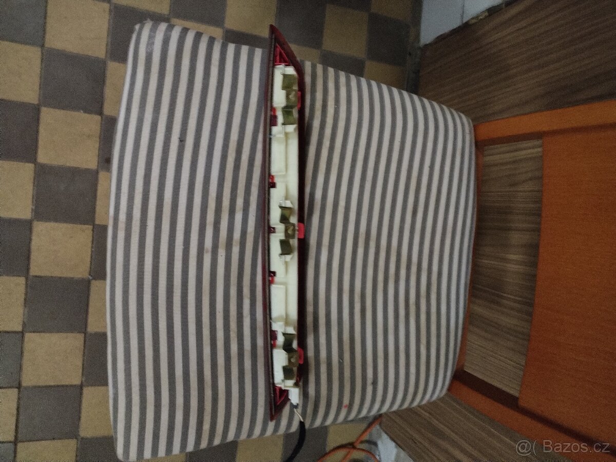 Suzuki SWIFT 2009 - 13