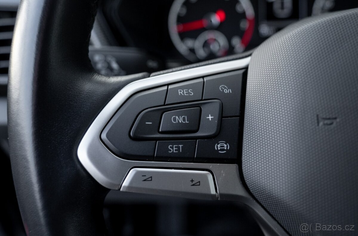 Volkswagen T-Cross - 13
