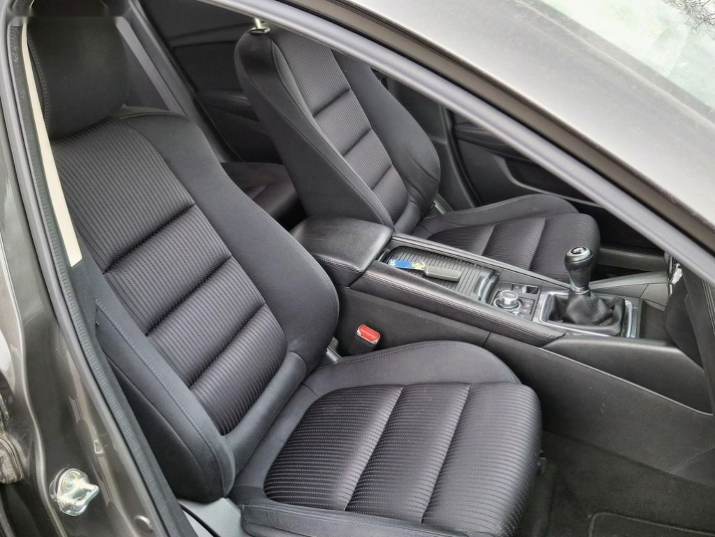 Mazda 6,2.0 benzin Facelit 1. majitel - 13
