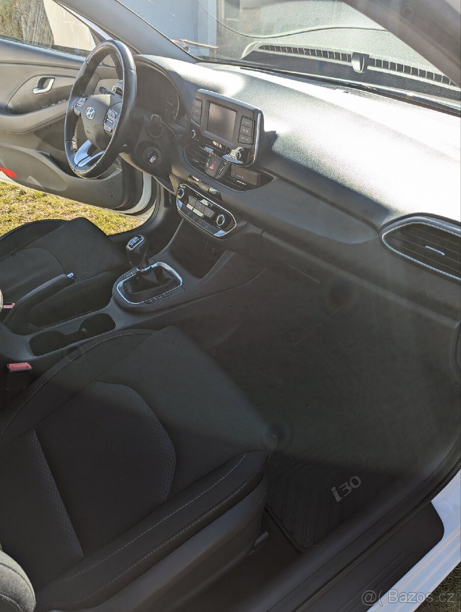 Hyundai i30 fastback - 13