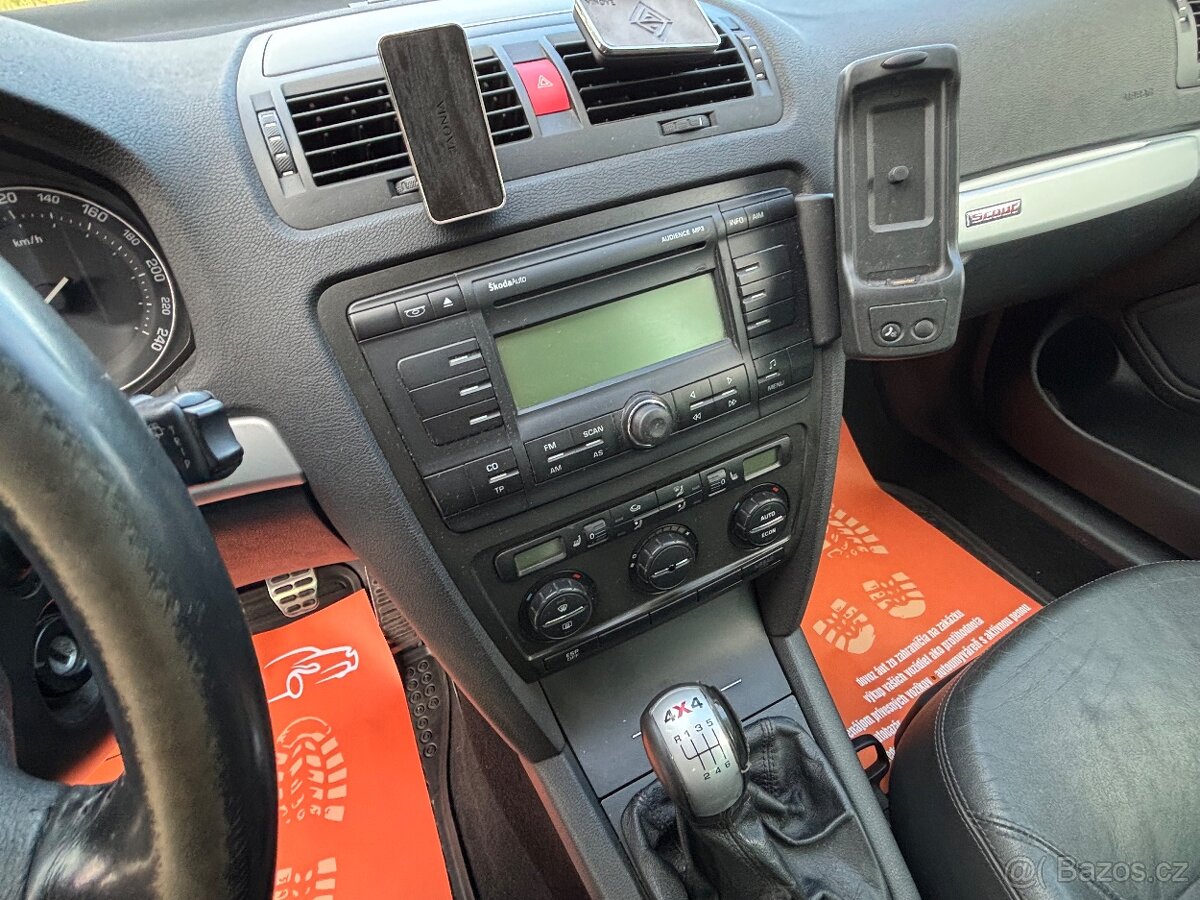Škoda Octávia Scout 2,0tdi 4x4 - 13