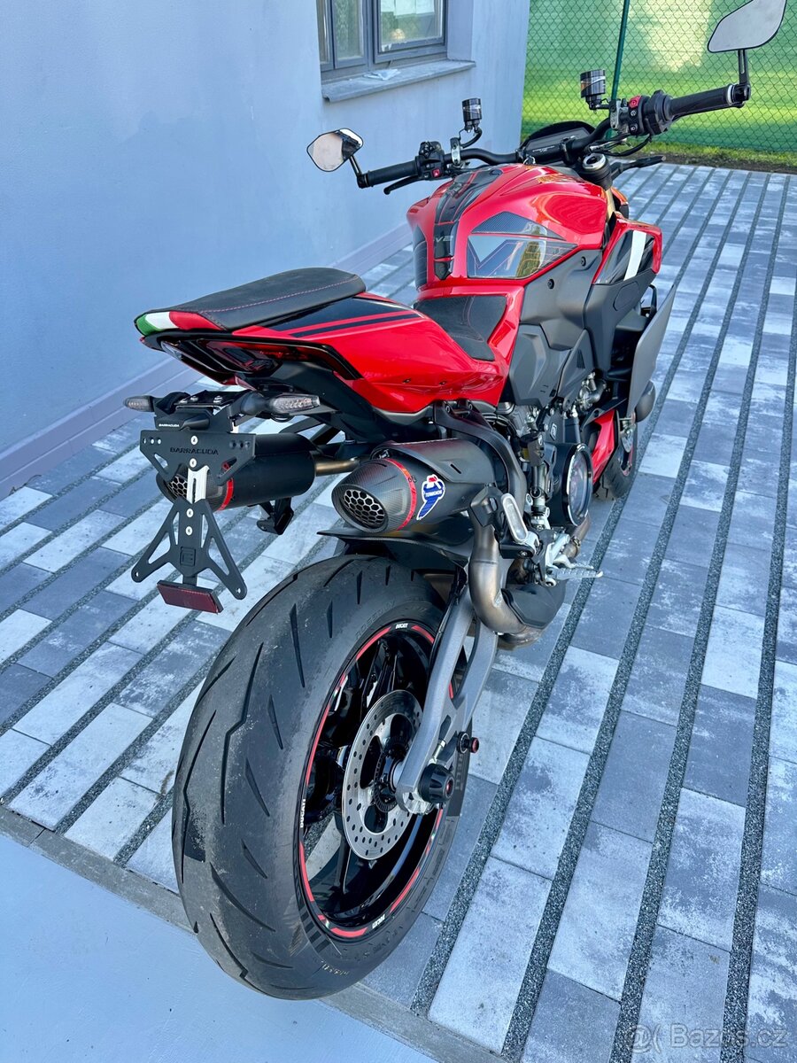 Ducati Streetfighter V2 - 13