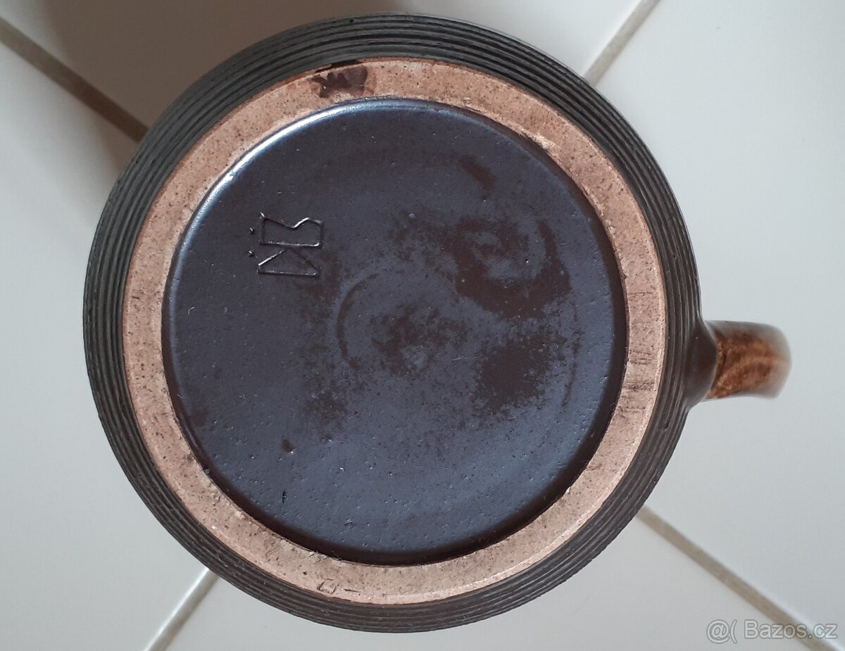 keramický džbán s pokličkou a uchem (větší), cca 80.léta - 13