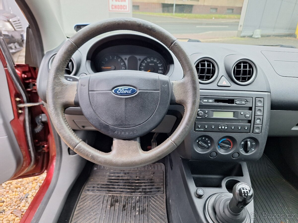 Ford Fiesta 1.3i 44KW - 13