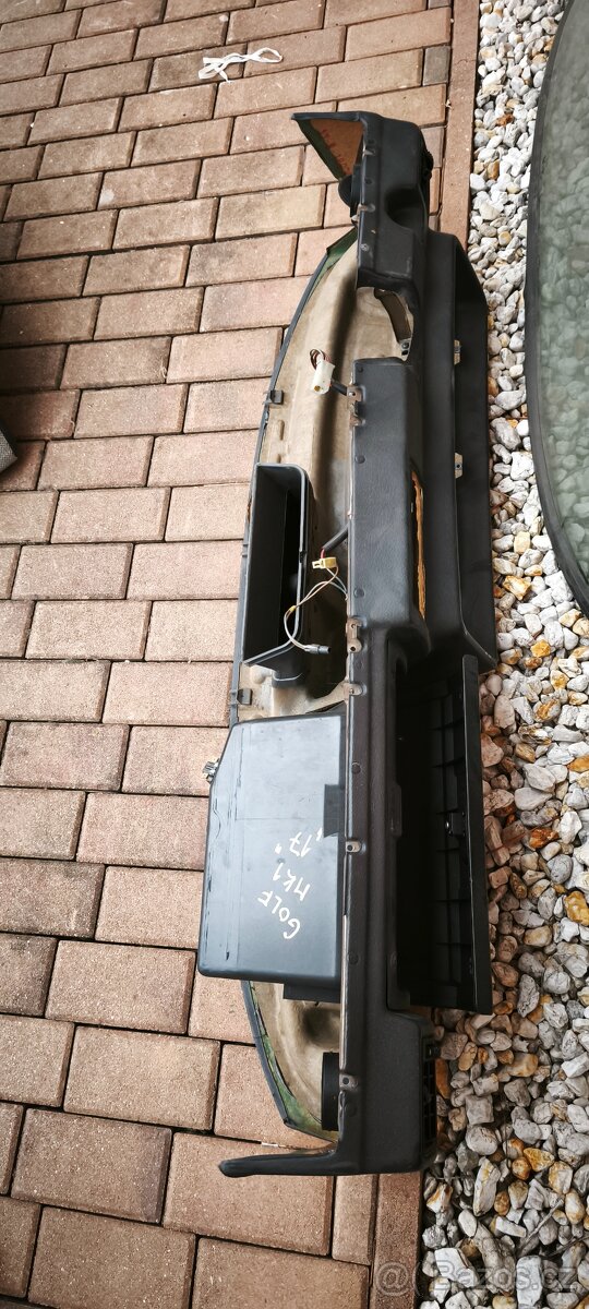 VW Golf MK1 díly - 13