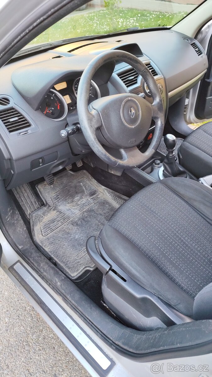 Renault Megane 2 1.5dci - 13