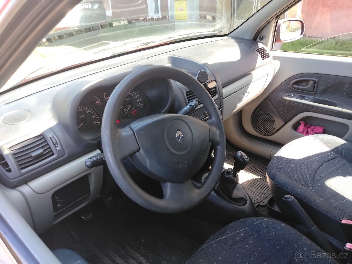 Renault Clio 1.5 DCI nafta 48kw nová STK - 13