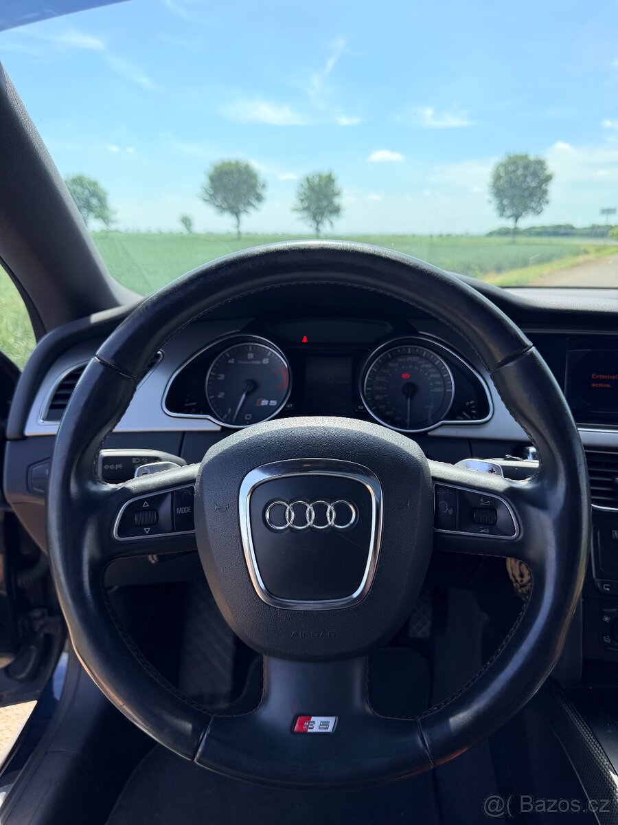Audi S5 4.2 V8 - automat - 13