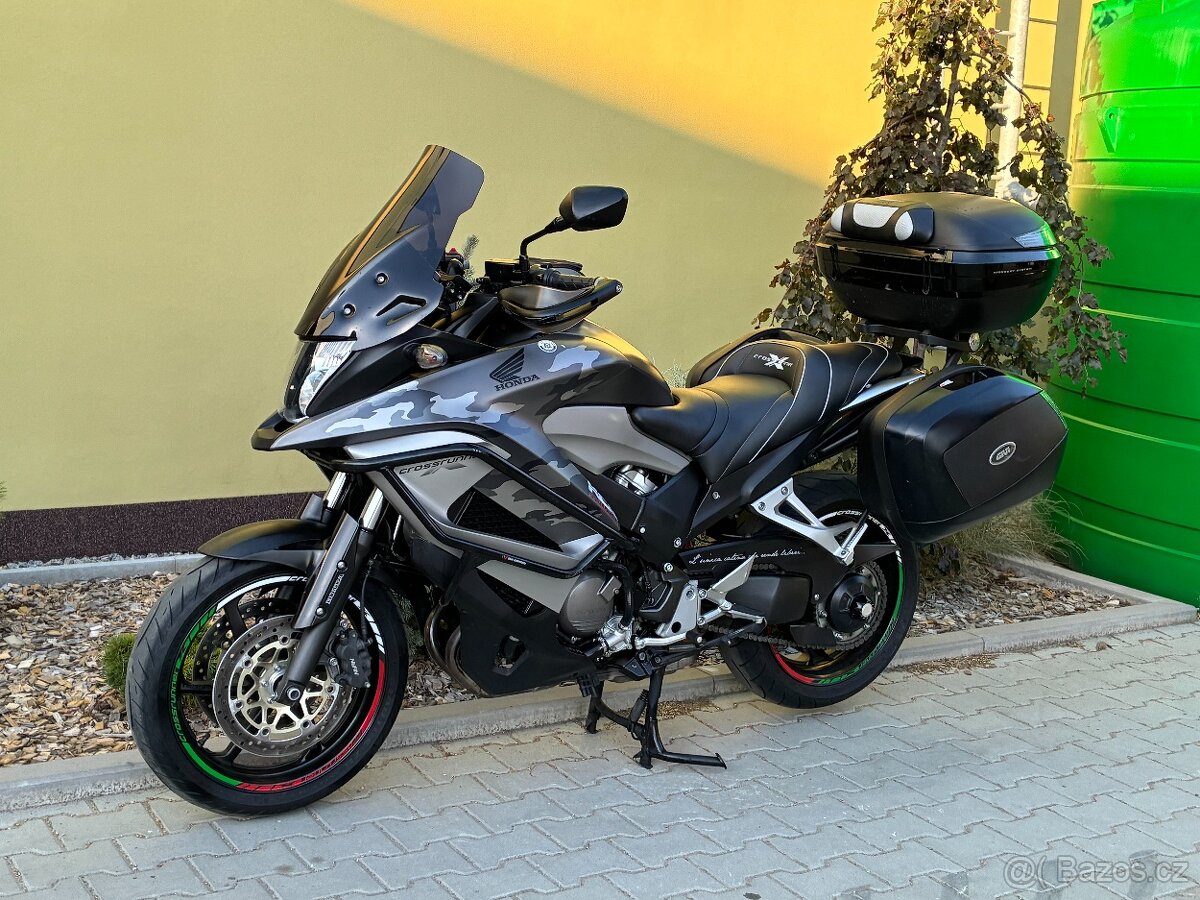 Honda VFR 800 Crossrunner - 13