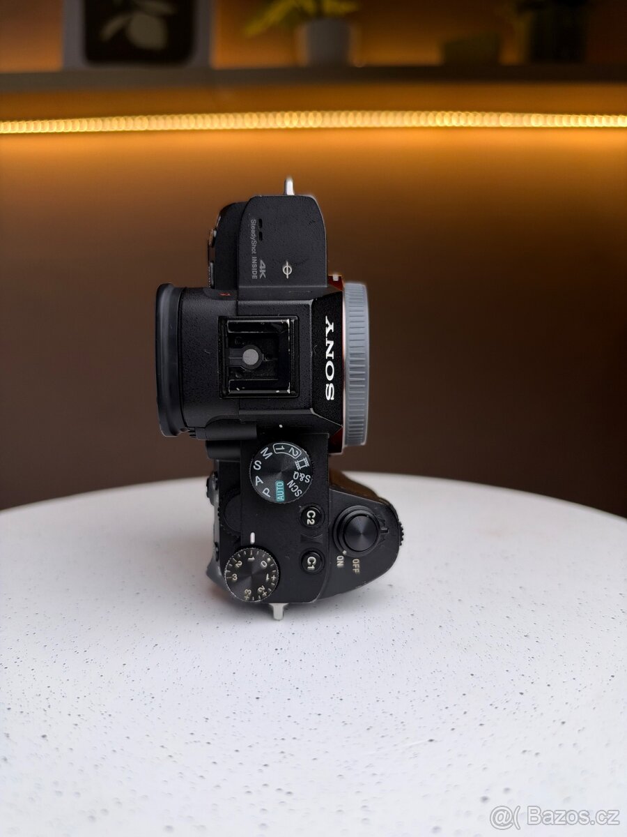 Sony Alpha A7 III - 13