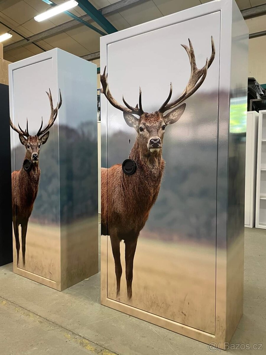 Trezor na 10 zbraní s hunter dekorem - 13