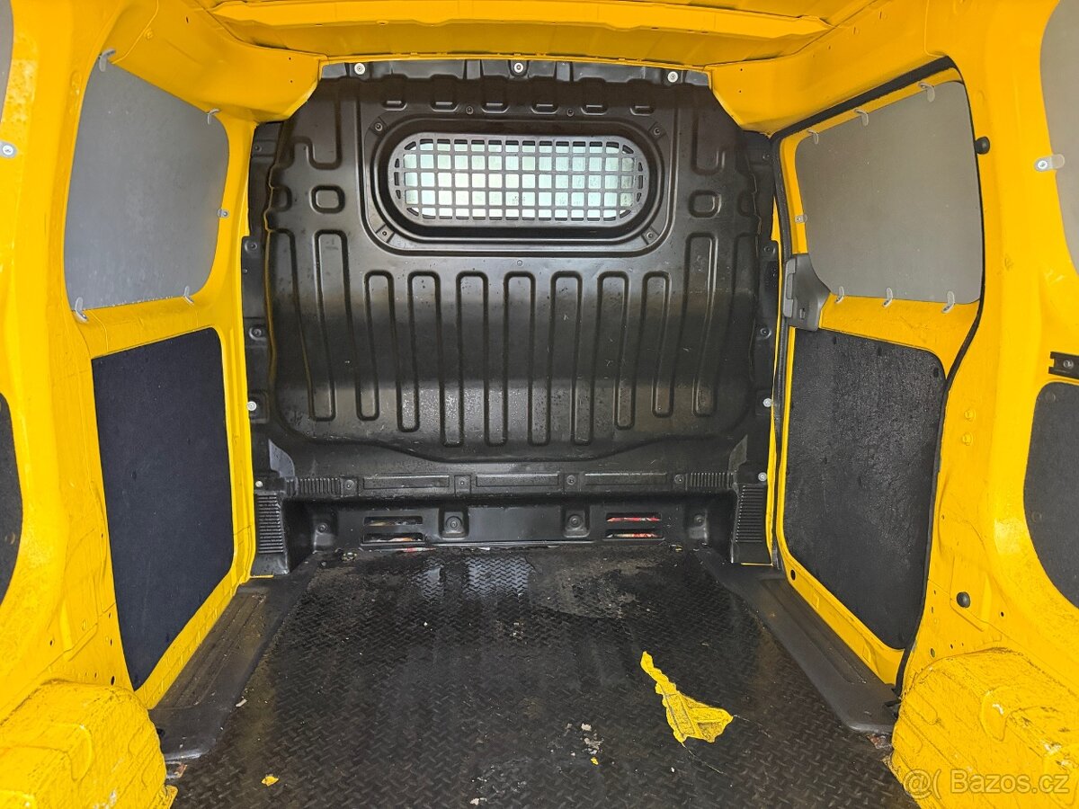 NISSAN e-NV200 2016 VIN 168 - 13