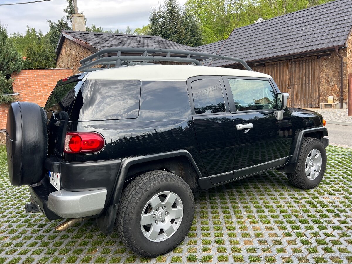 Prodám Toyota Fj Cruiser - 13