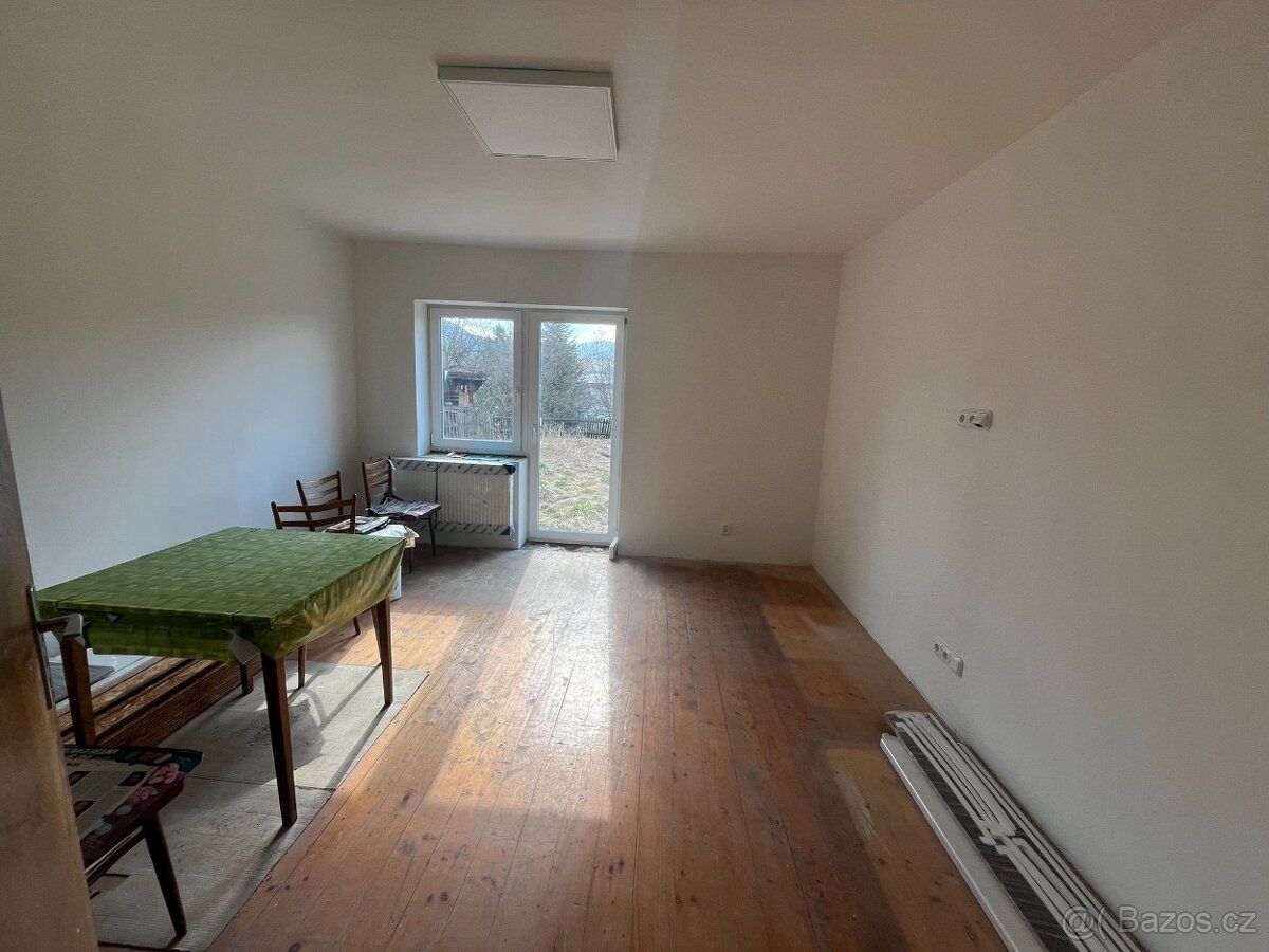 RD se zahradou v Karolince - 13