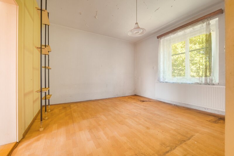 Prvorepubliková vila 5+2 (7+3) 380m2 / balkon /garáž / zahra - 13