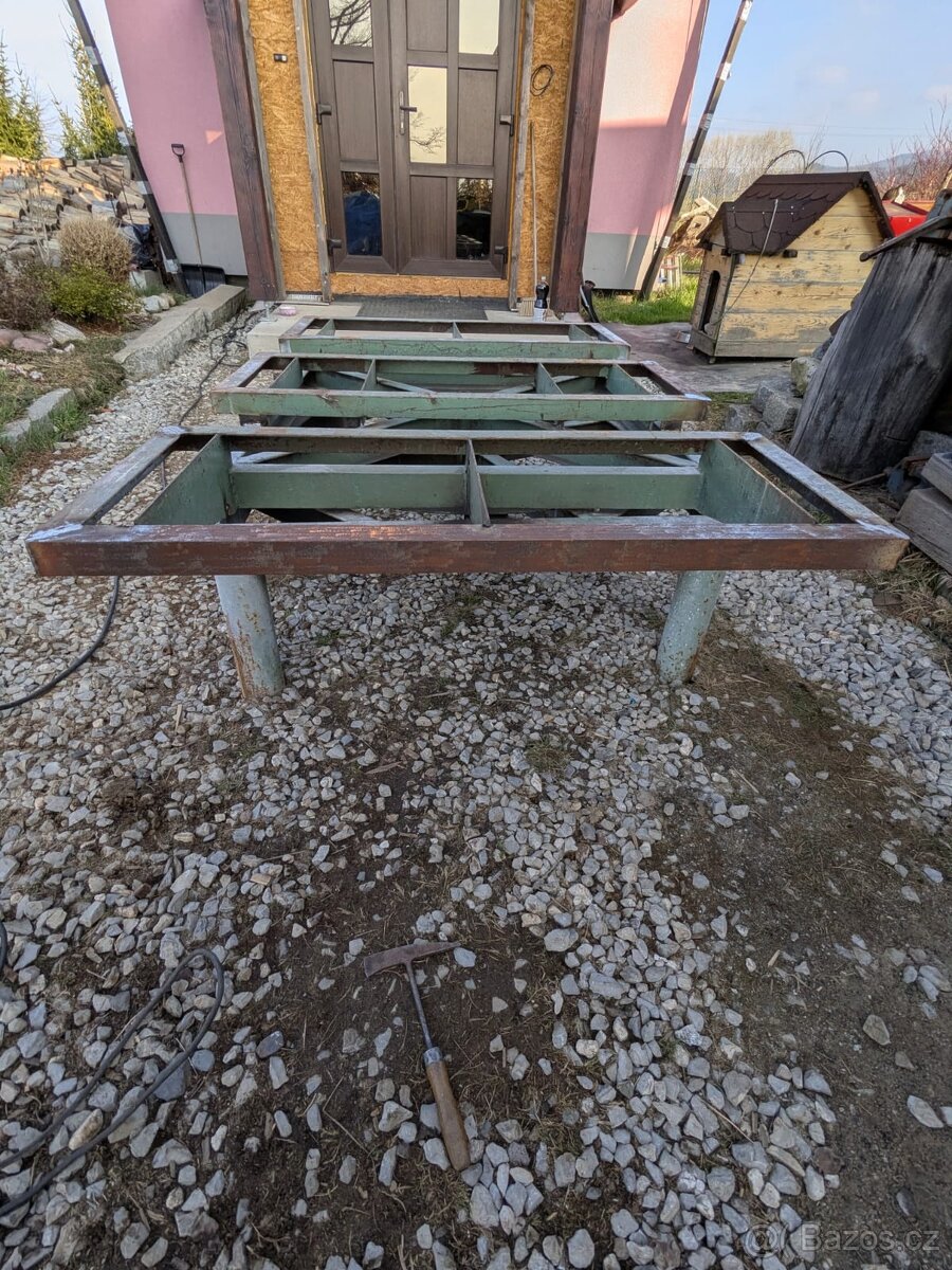 Stůl na řezání kamene otočný - 13