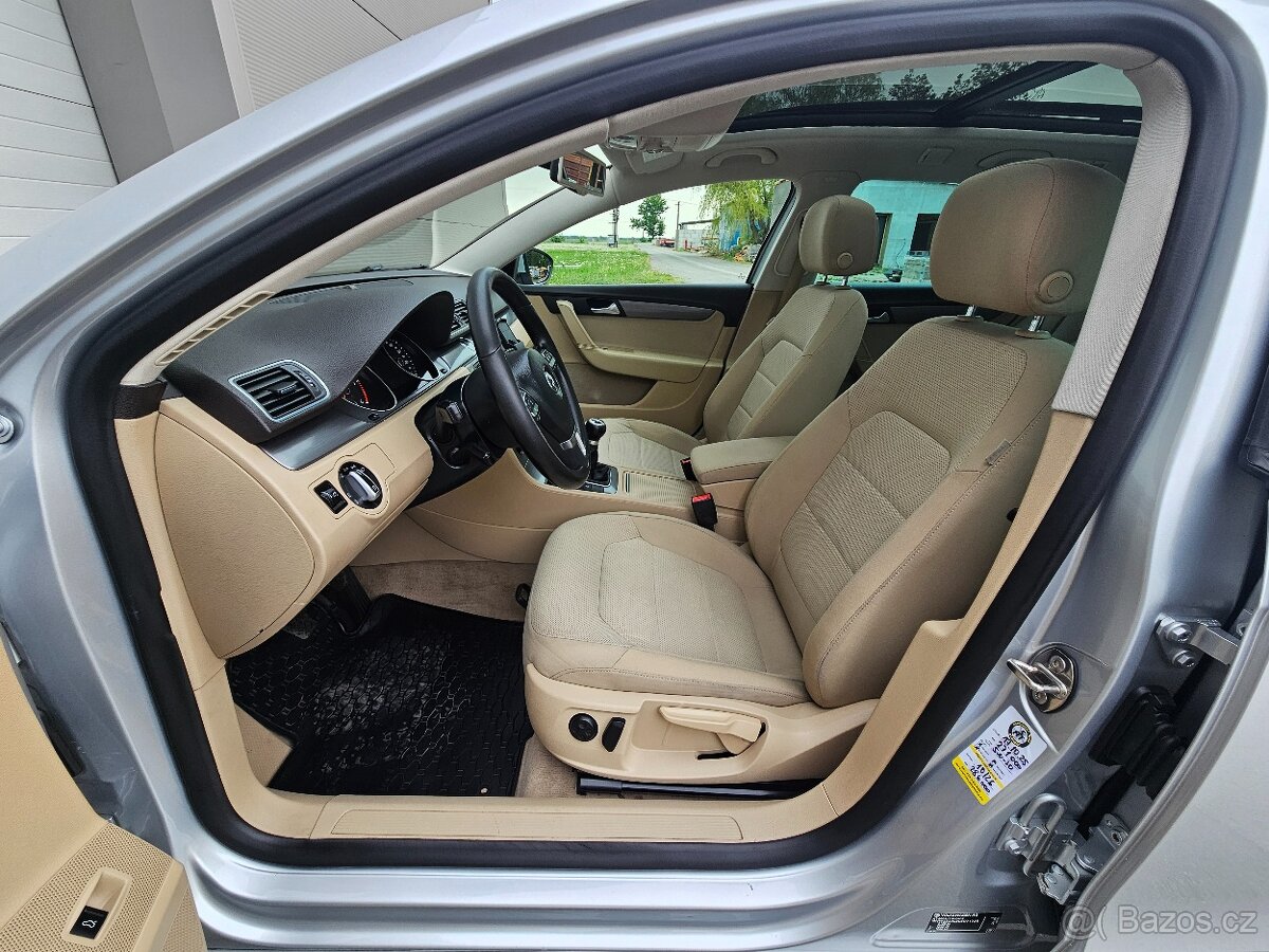VW Passat combi 1.6 TDi 77 kW panorama - 13