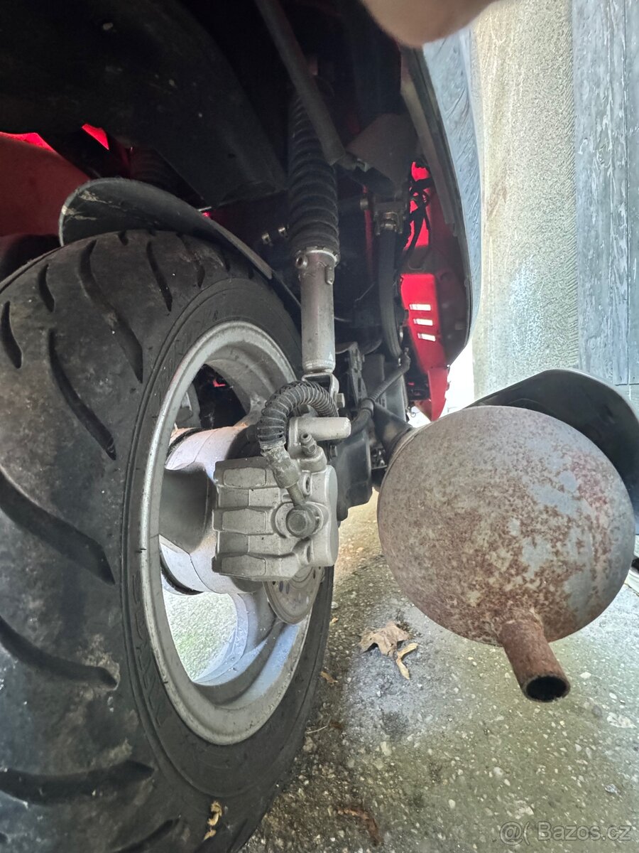 Yuki 125ccm Bug rv.: 2016 - 13