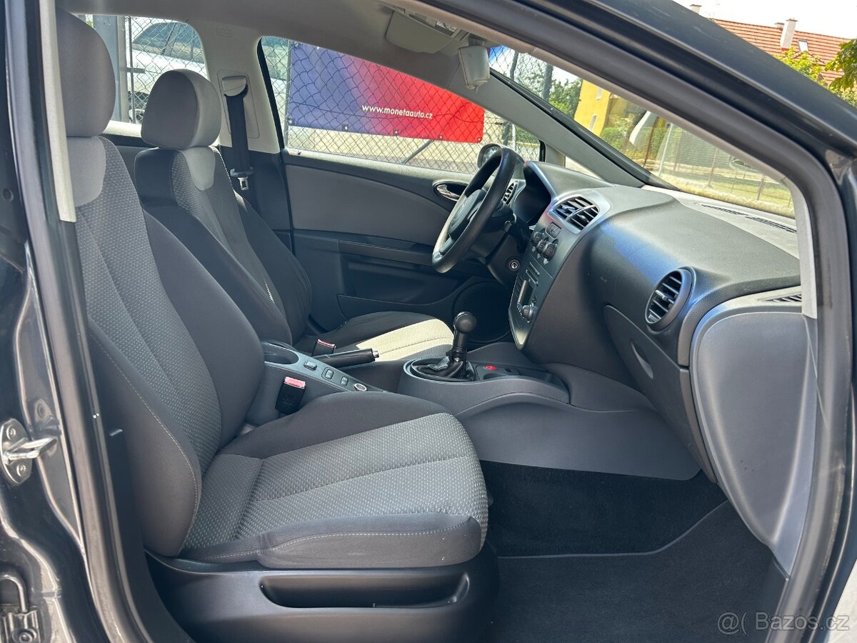 Seat Leon 1.6 MPi Serviska, Klima, 8xPneu - 13