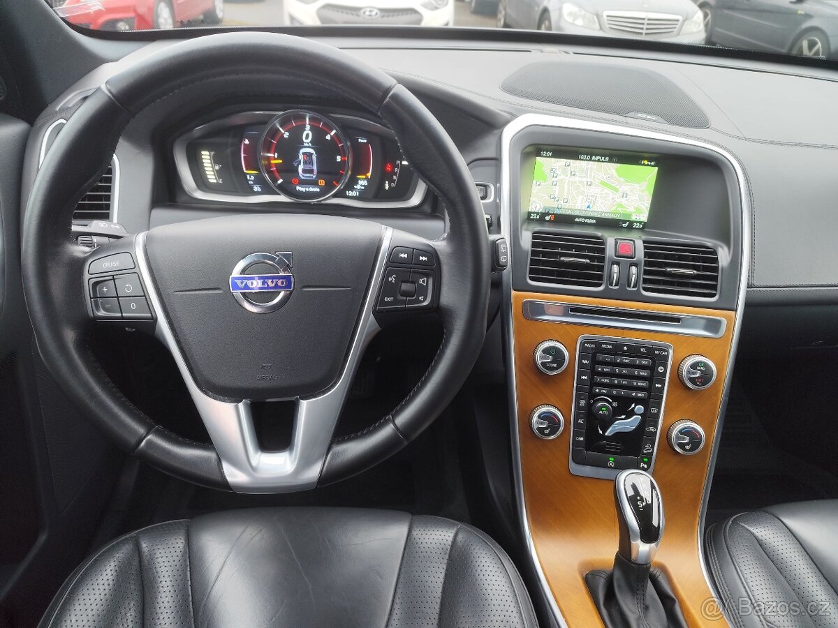 Volvo XC60.AWD.2.4.D5.162kw.Inscription.Automat.R.V.12/2015 - 13