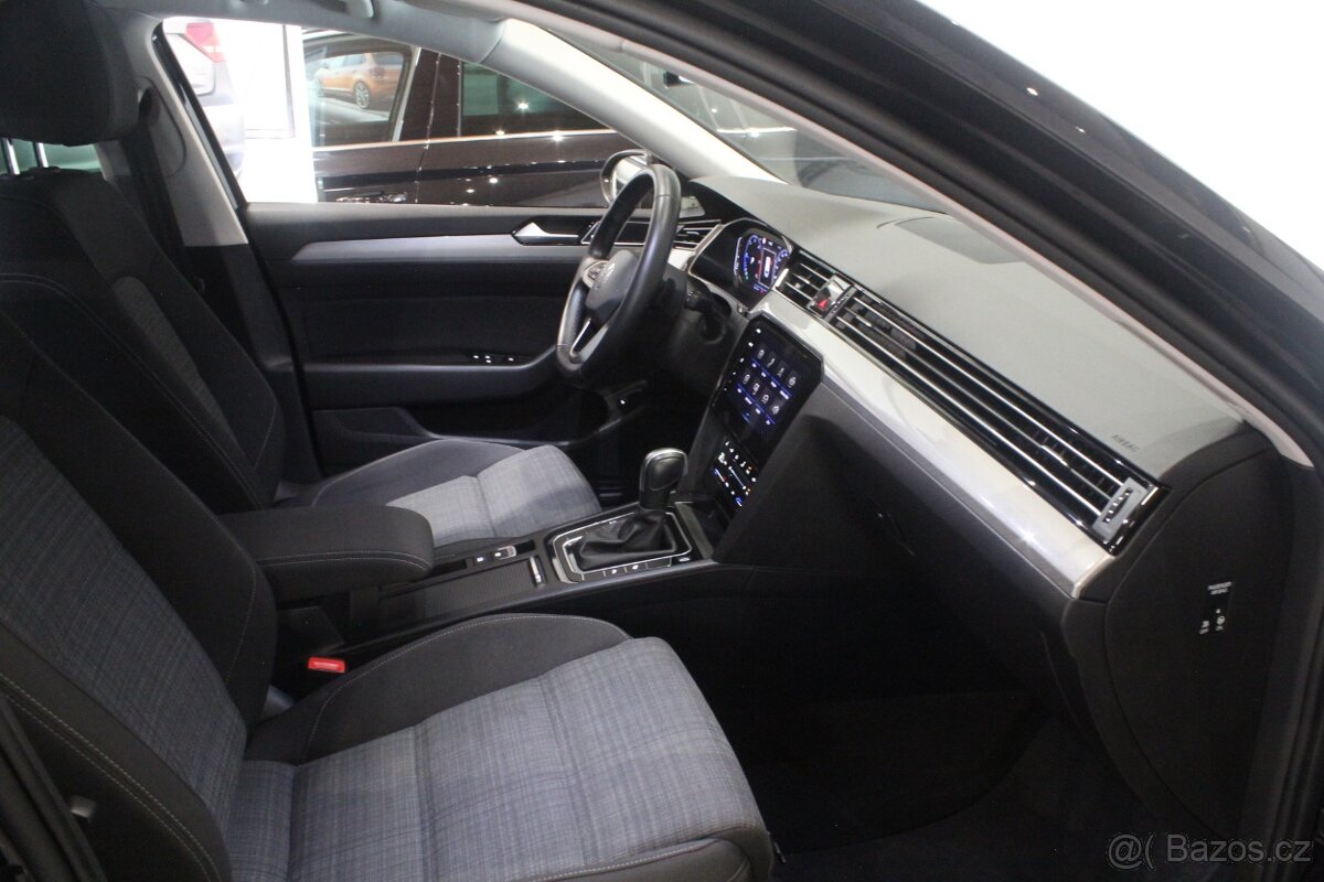VW Passat B8 2.0TDI DSG 110kW Display Matrix DPH Facelift - 13