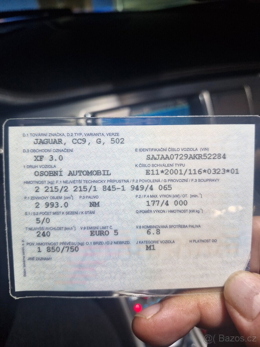 Jaguár XF 3.0d 177kw limuzína - 13