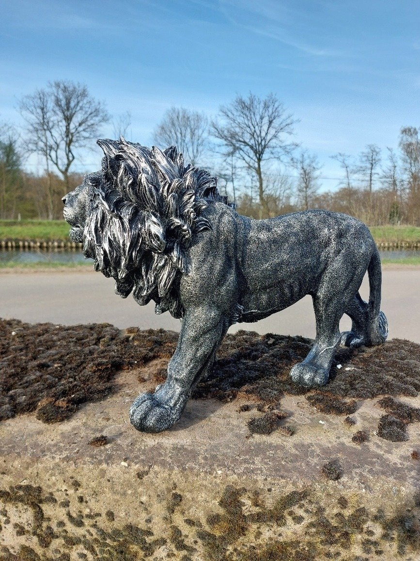 Socha stříbrného Lva Polyresin, 60cm - 13