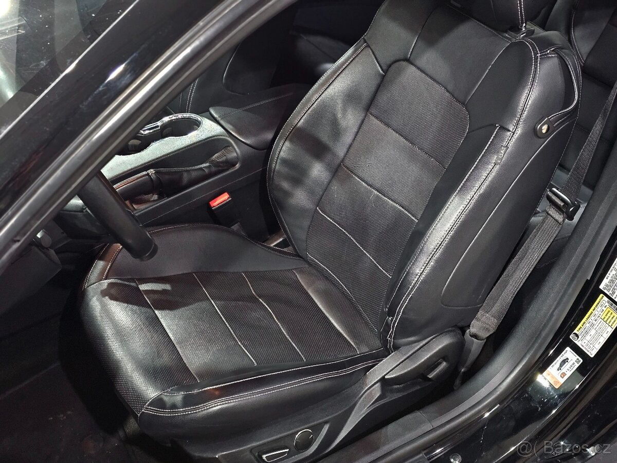 Ford Mustang, 5.0 GT V8 313 kW Manuál - 13