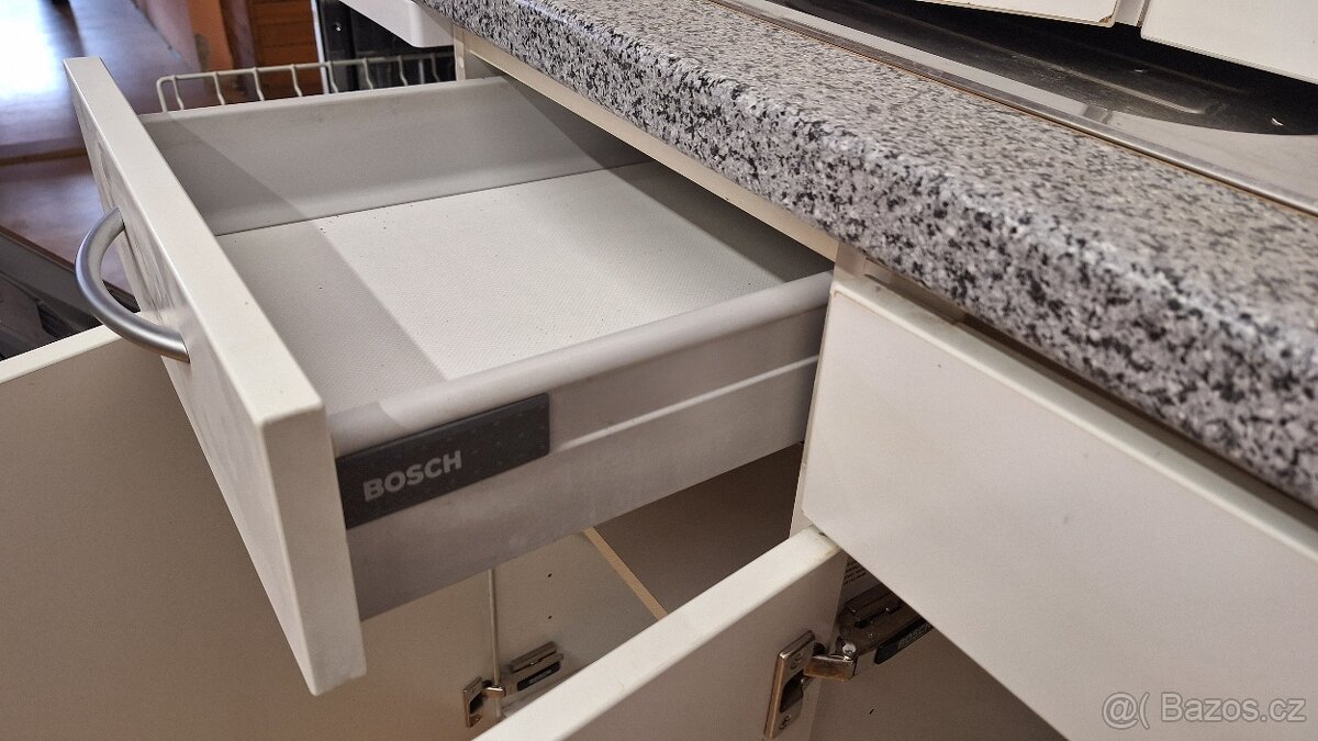 Kuchyňská linka německé výroby - 13