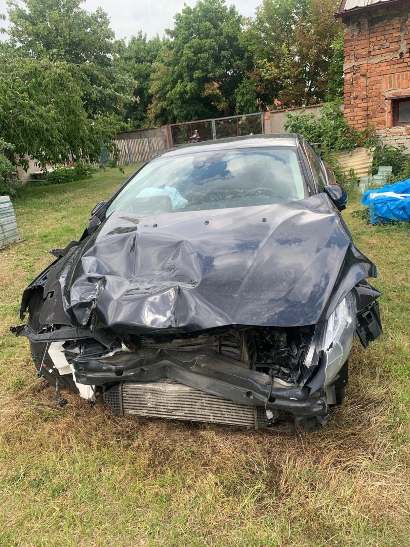 Volvo V40 1,6 nafta - 13