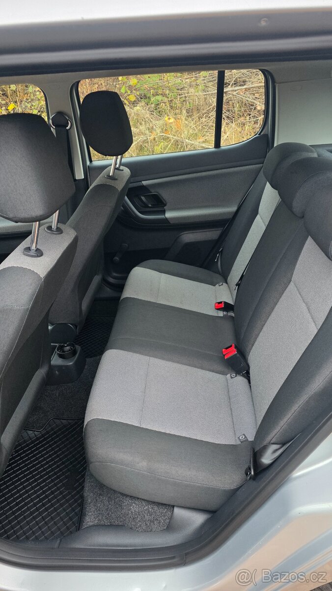 Skoda Fabia II, 1.2i 44kW, 2011, 122.300km - 13