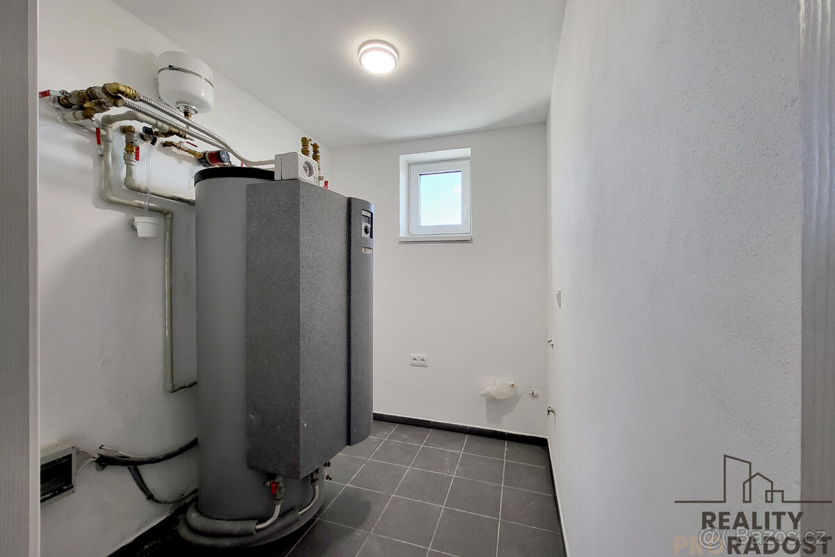 Prodej moderní novostavby domu 5+kk s garáží a pozemkem 958 - 13