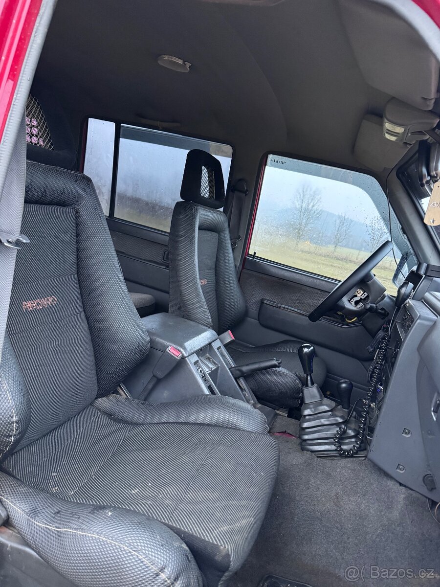 Nissan Patrol Y60 4.0 V8 - 13