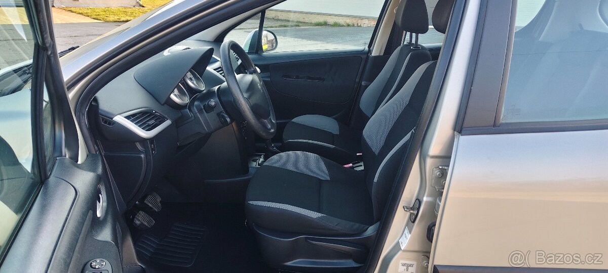 Peugeot 207 benzin 1.4 - 13
