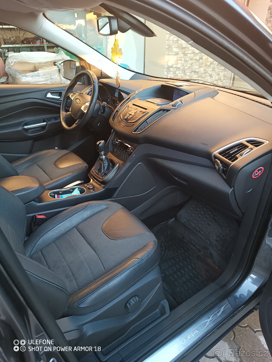 Ford Kuga 4×4, 132 kw Titanium 2.0 tdci - 13