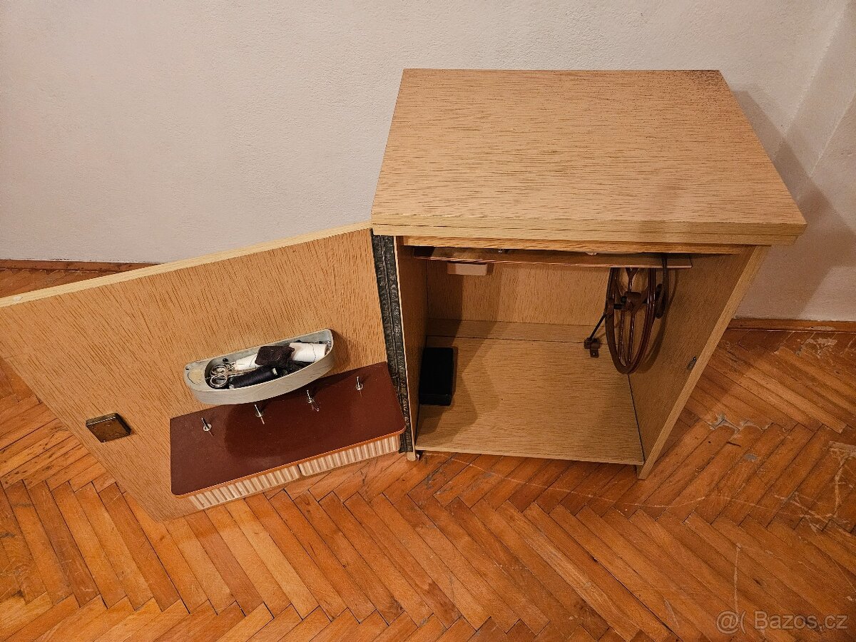 Šicí stroje Lada 236 - 13