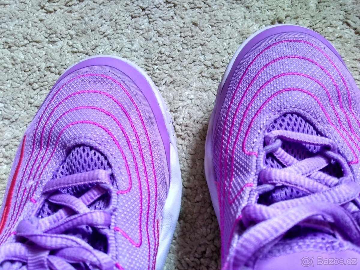 vel.35, Nike Giannis Immortality 4, boty, kecky - 13